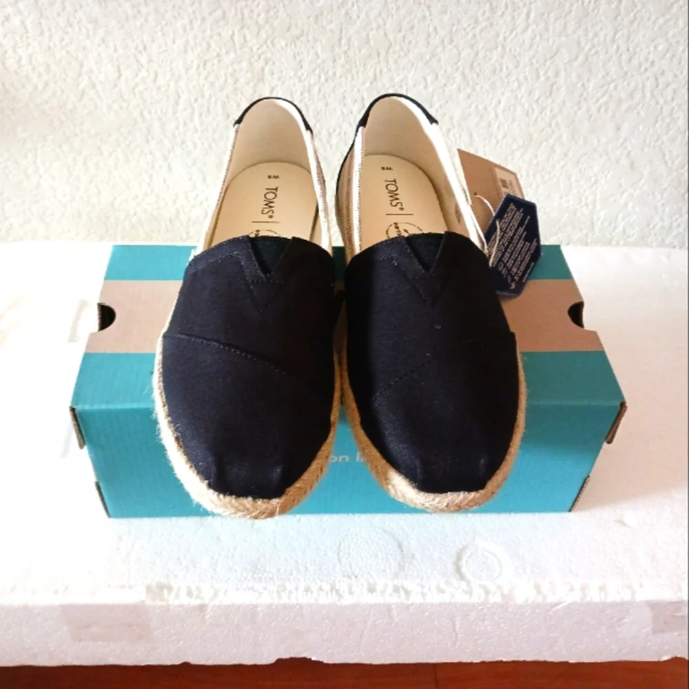 Toms